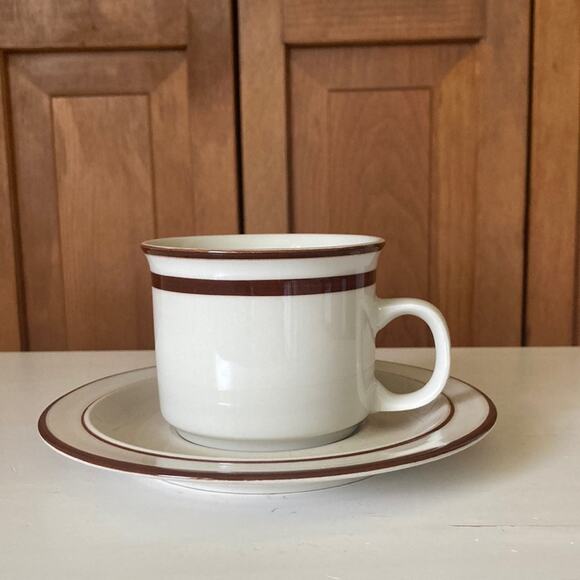 Vintage Elegance Collection “Bavarian Brown” Cup & Saucer, Service for 1 - Picture 1 of 10